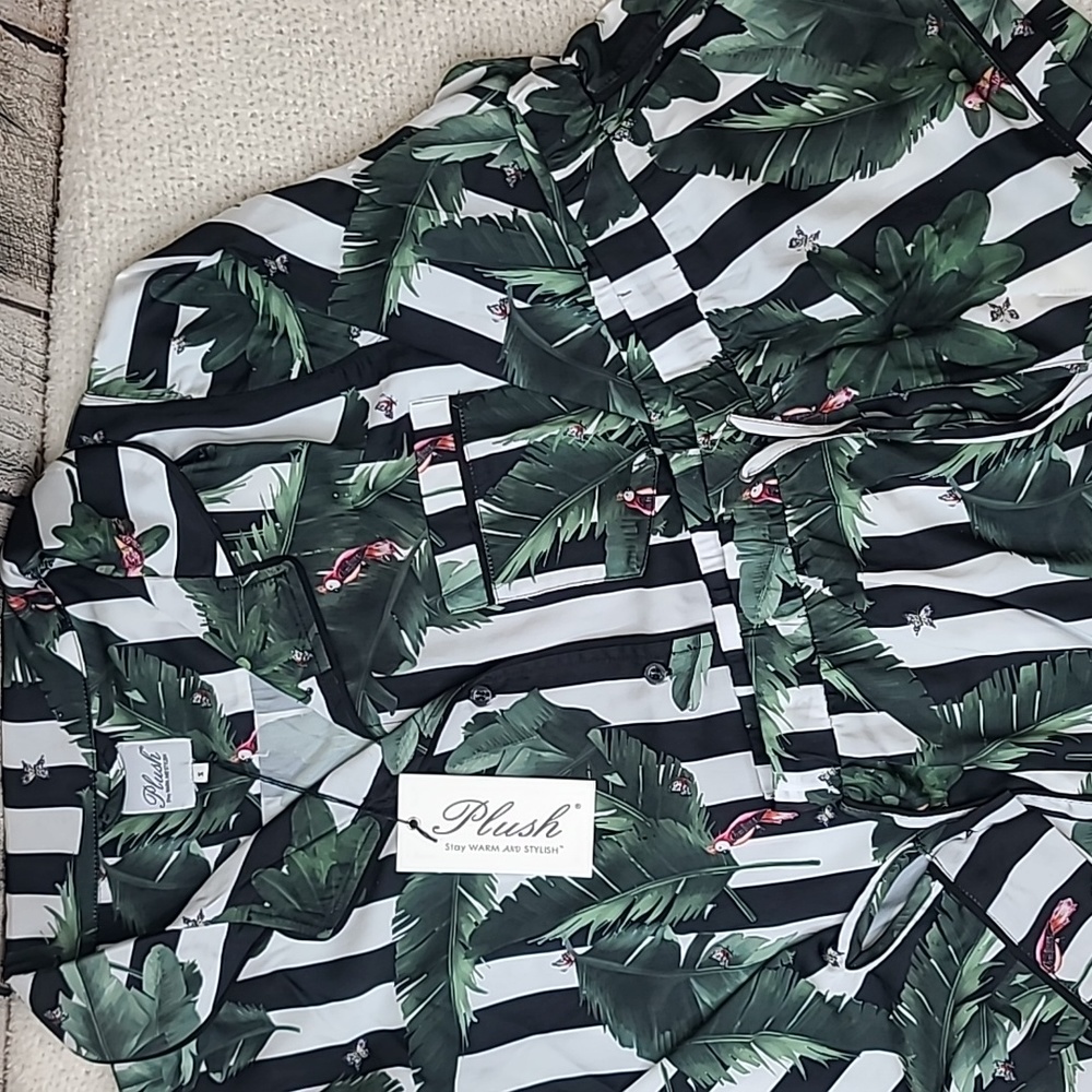 Revolve Plush Silky Stripe Jungle Pajama Set - NVR WORN - Picture 9 of 16